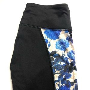 LuLaRoe Jade Capri Athletic Leggings